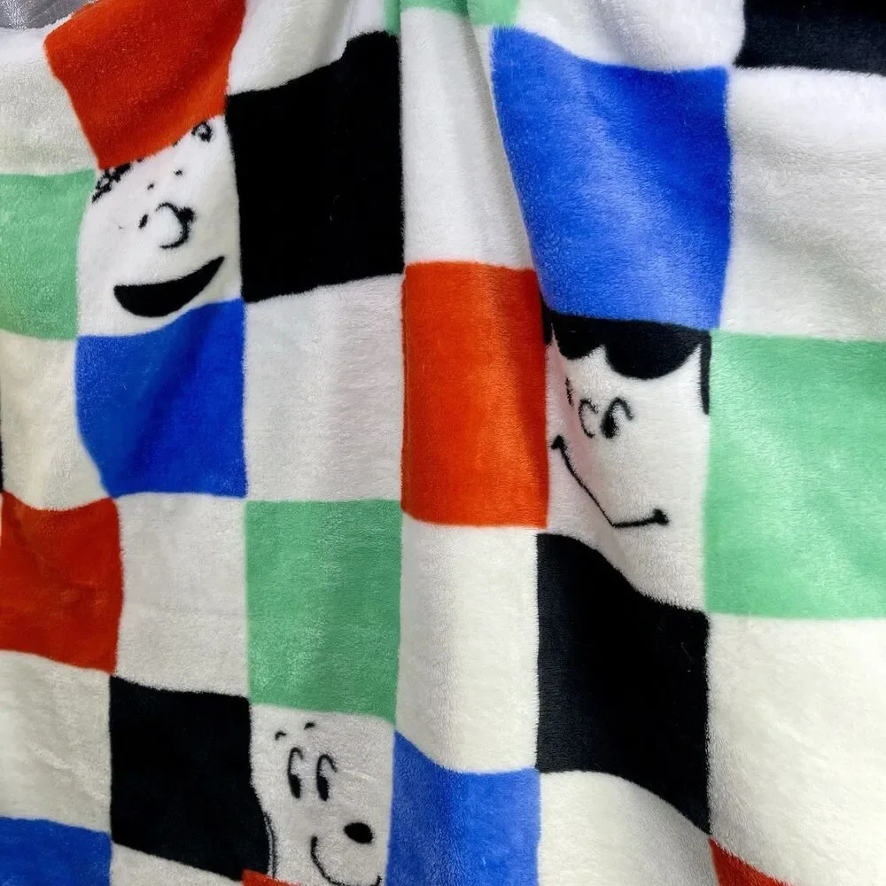 Snoopy Soft Throw Blanket Fleece Peanuts Charlie Brown Checkered Multicolor